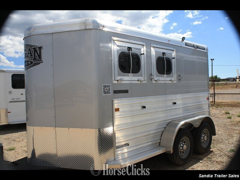 2024 Logan Coach Bullseye Bumper Pull Horse Trailer