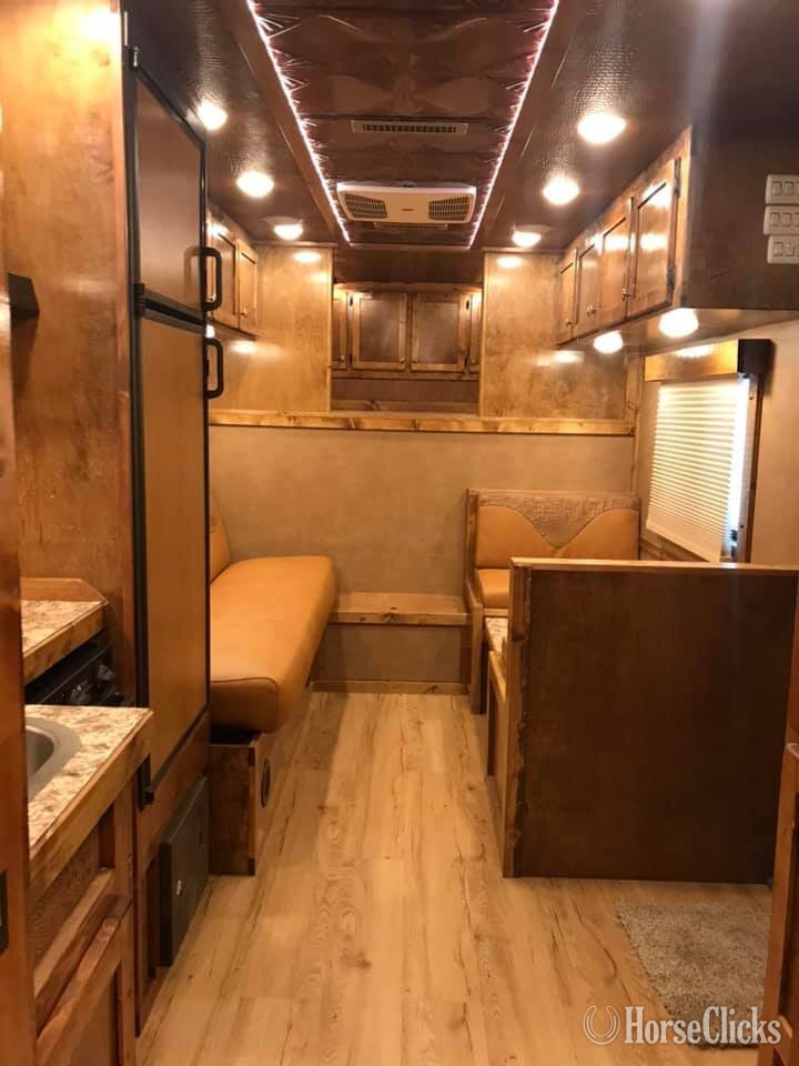 2004 Gore Trailers  Gooseneck Horse Trailer in Alabama