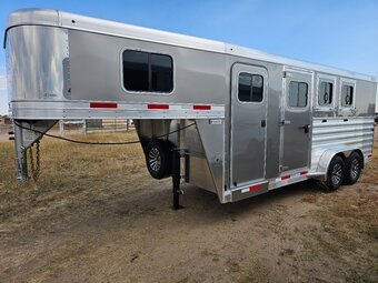 2025 Exiss Trailers 7300 Gooseneck Horse Trailer