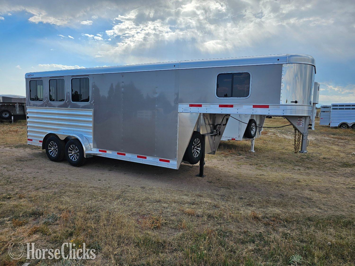 2025 Exiss Trailers 7300 Gooseneck Horse Trailer