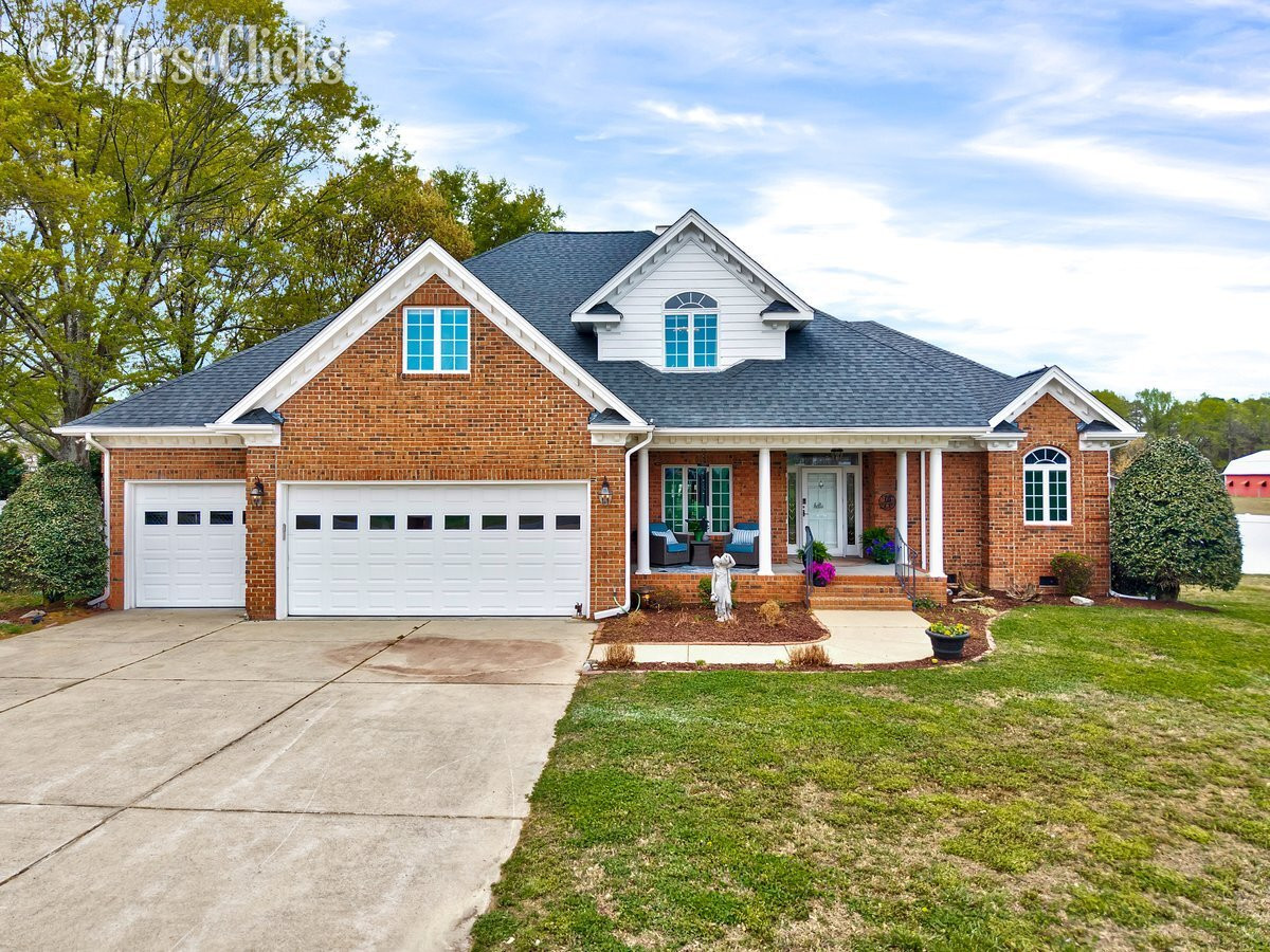 8 Acres, 6 Stall Horse Barn, 3 Pastures, Pool, 2000 sq ft garage/pool house