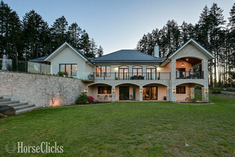 $4.75M CUSTOM EQUESTRIAN PROPERTY ON VANCOUVER ISLAND!