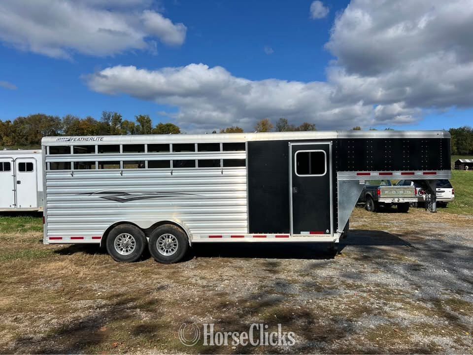 2019 Featherlite Trailers 9751 Gooseneck Horse Trailer