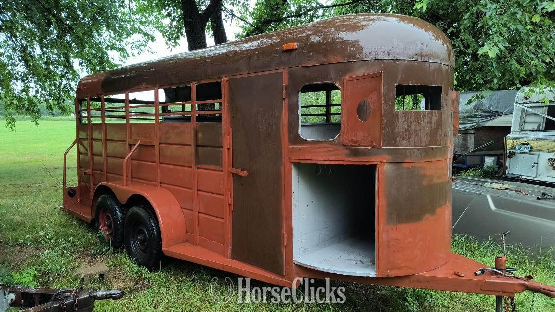 1986 W-W Trailers  Bumper Pull Horse Trailer