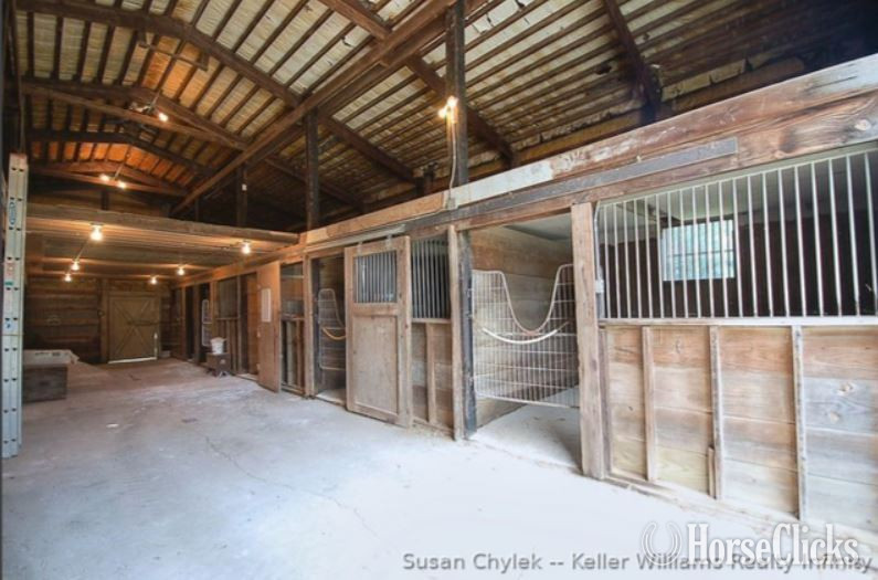 Farms - SOLD!!! Trail Riders Dream Farm--Adjacent to Trails--Palos Hills, IL