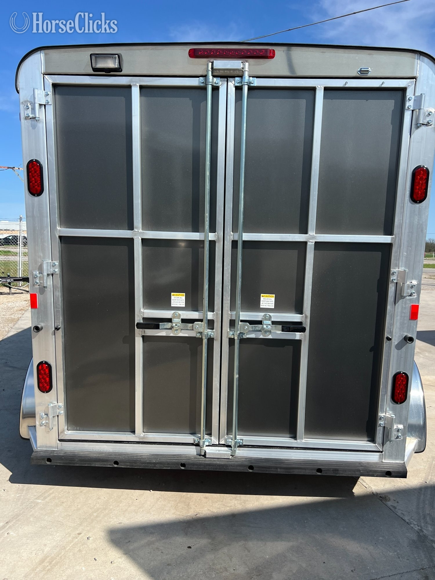 Texas 2027 Maverick Trailers Maverick Lite Deluxe 2 Horse * Great Options * Well Built Bumper Pull Horse Trailer