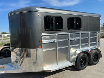 2027 Maverick Trailers 2027 Maverick Lite Deluxe 2 Horse * Great Options * Well Built Bumper Pull Horse Trailer