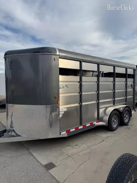 Maverick Trailers 2027 Steel 3   Horse Trailer in California