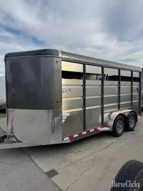 Maverick Trailers 2027 Steel 3  Horse Trailer in California