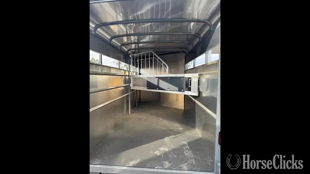 Maverick Trailers 2027 Steel 3  Horse Trailer
