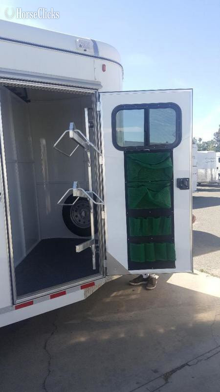 Maverick Trailers 2026 Highside Warmblood  Horse Trailer