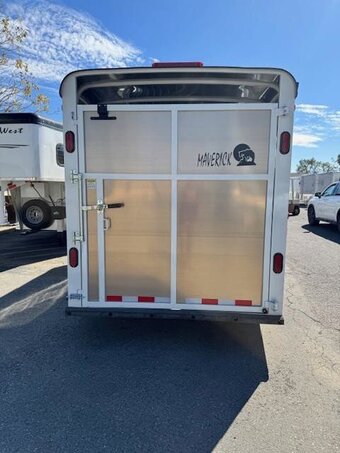MAXX-D 2026  Highside  Horse Trailer