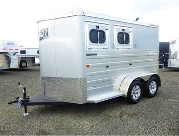2022 Logan Coach Bullseye Bumper Pull Horse Trailer