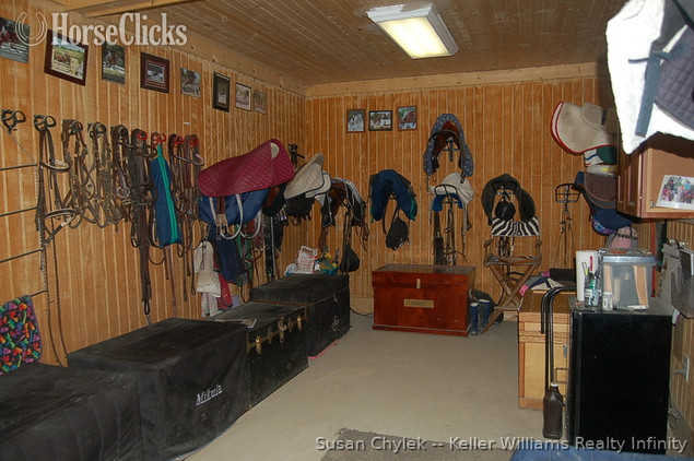 SOLD!!! Gorgeous 45 Stall Show Barn for sale in Illinois Illinois