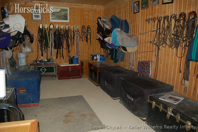 Farms - SOLD!!! Gorgeous 45 Stall Show Barn for sale in Illinois in Illinois