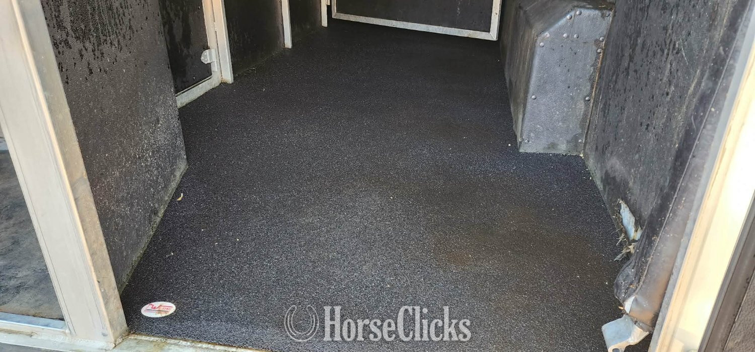 Horse Trailers - 2007 4-Star Trailers Gooseneck Horse Trailer in Wisconsin