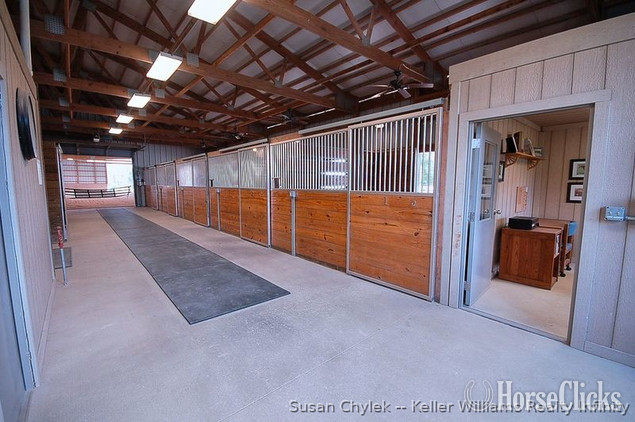 SOLD!!! Exceptional Equestrian Estate with 72x120 Indoor Arena for sale in Illinois - Farms