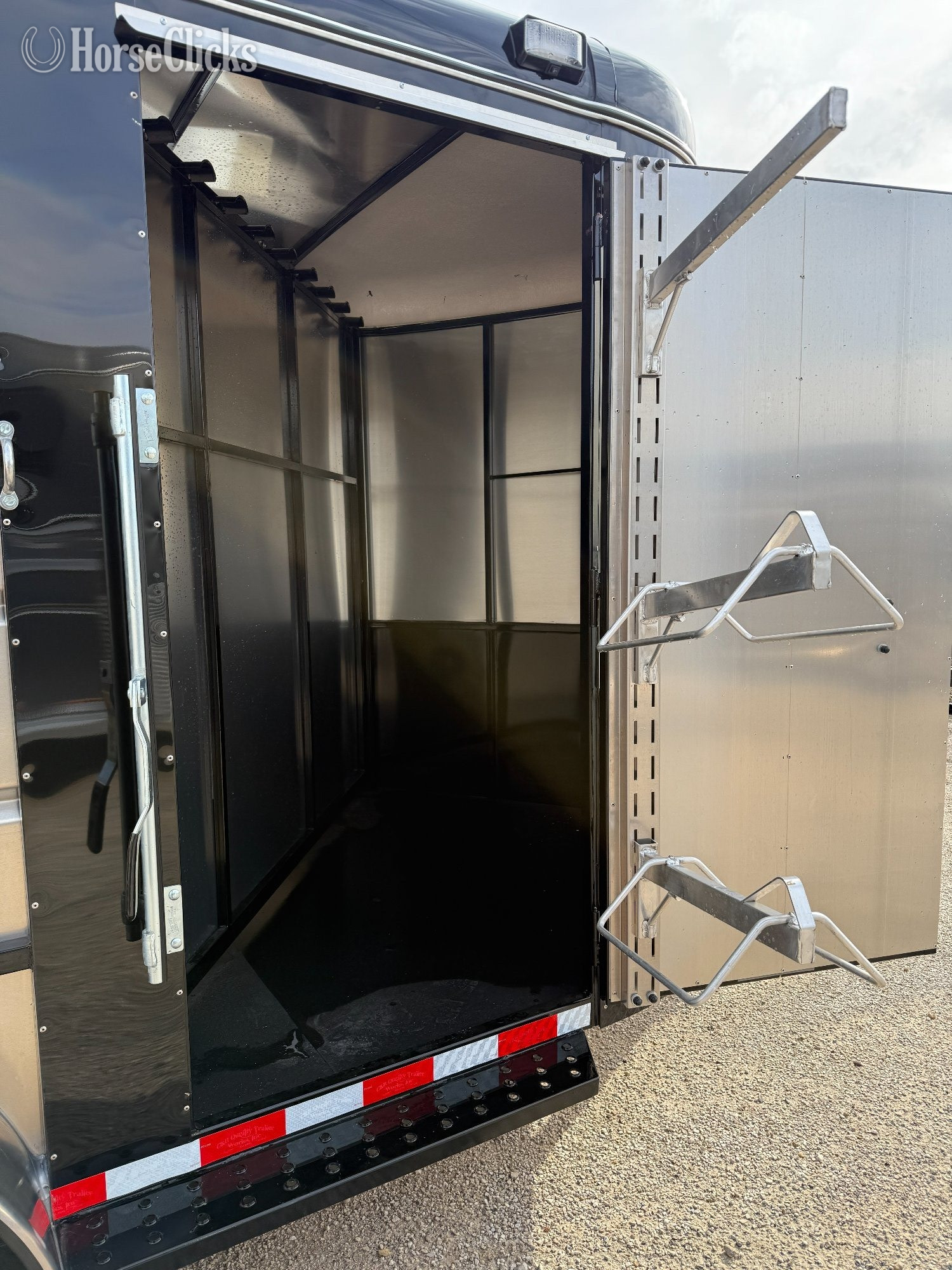 2026 Maverick Trailers Mav 13 Bumper Pull Horse Trailer Texas