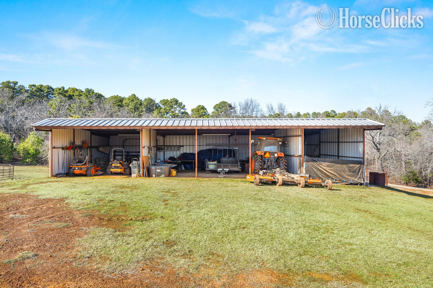 Equestrian Paradise Meets Modern Luxury - Ranch in Texas