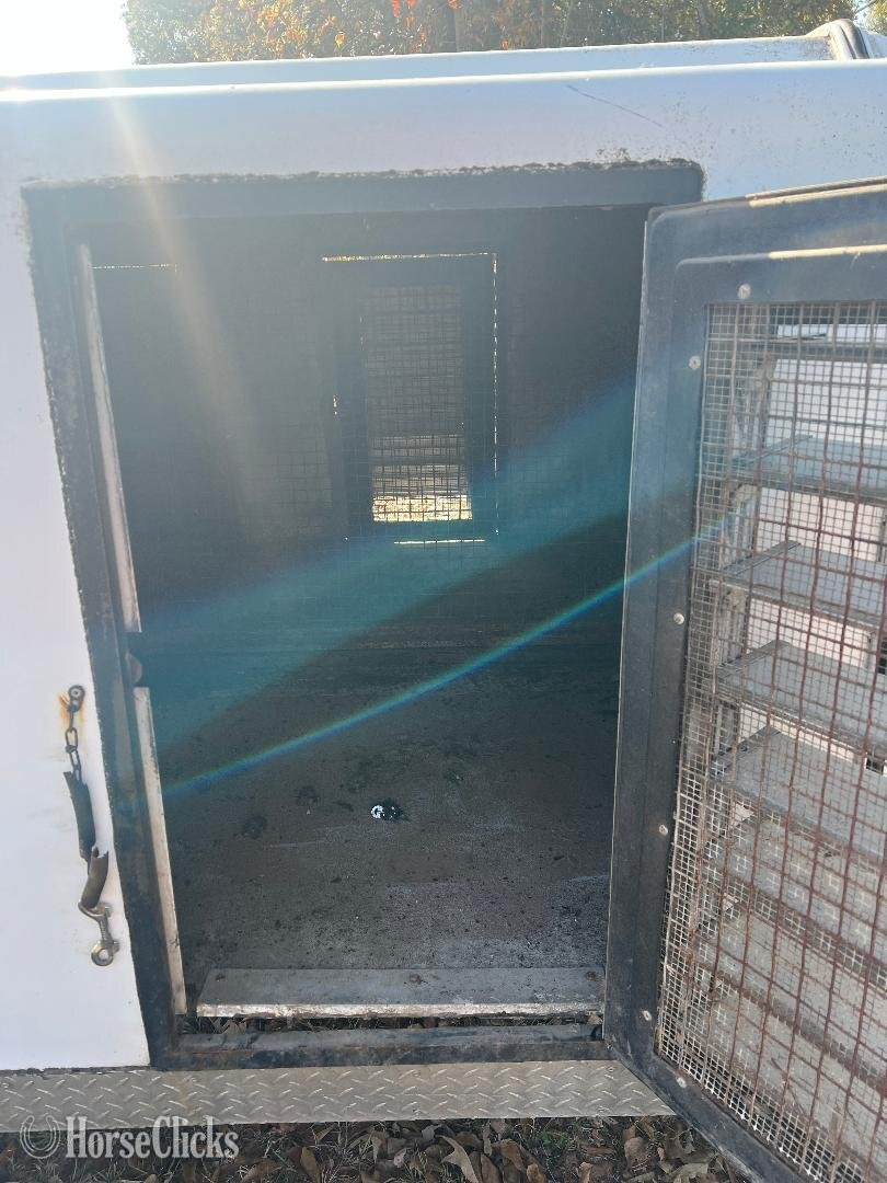 Bumper Pull Livestock Trailer - Livestock Trailers