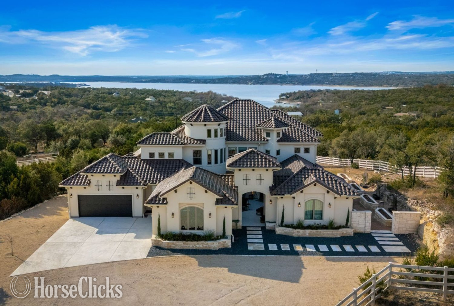 Private Hill Country Estate with Lake Travis Views & Premier Equestrian Facilities in Texas