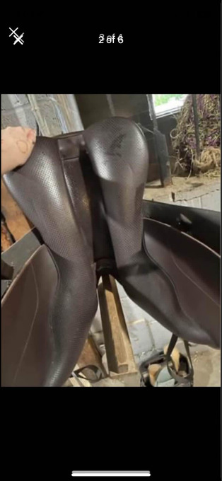 16.5" Wintec English Saddle