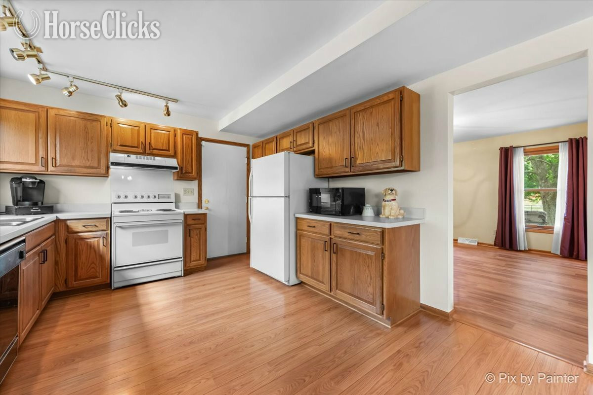 Farms - SOLD!!! 5 ac Beecher Horse Farm with Updated 4 Br Home