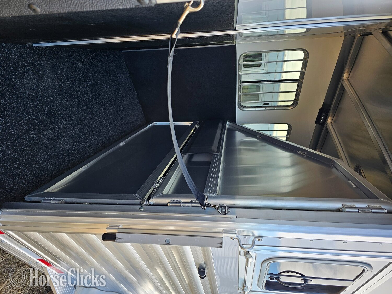 Horse Trailers - 2025 Exiss Trailers Escape 7410 Gooseneck Horse Trailer in Colorado