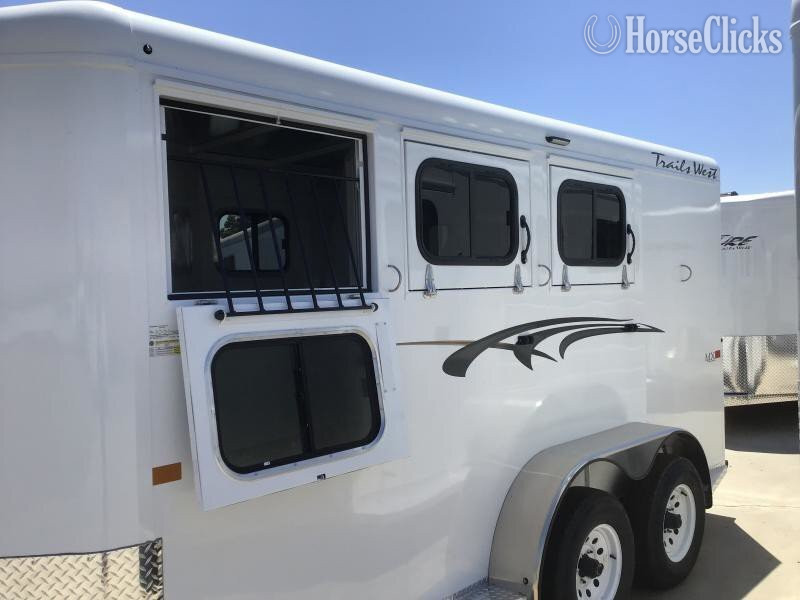 California Trails West 2026 Manufacturing 3 Horse BP Trailer  Horse Trailer