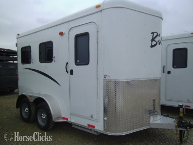 2013 Bison Coach 720 2 Horse Slant  Bumper Pull Horse Trailer - Horse Trailers in Illinois