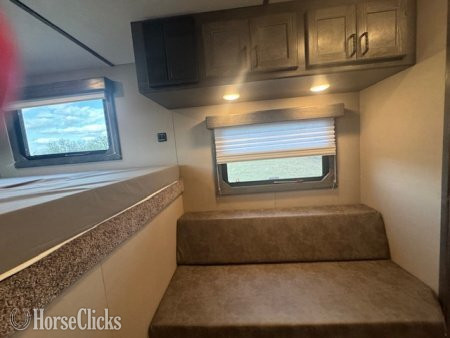 Horse Trailers - 2026 Shadow Trailers Stablemate Weekender Gooseneck Horse Trailer in Florida