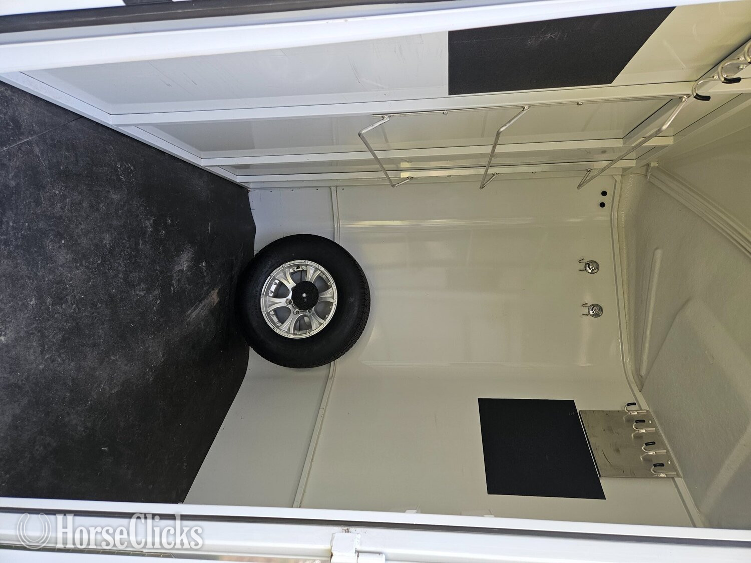 2021 Titan Trailers Royal II Bumper Pull Horse Trailer in Minnesota