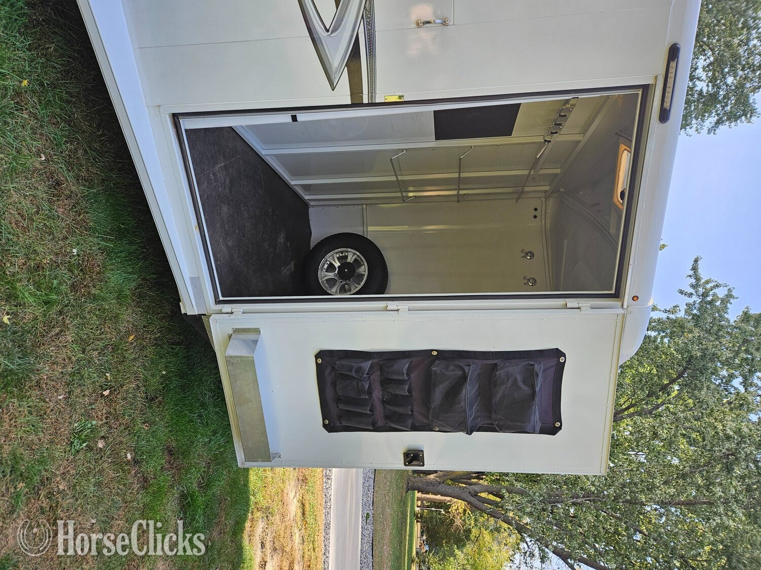 2021 Titan Trailers Royal II Bumper Pull Horse Trailer