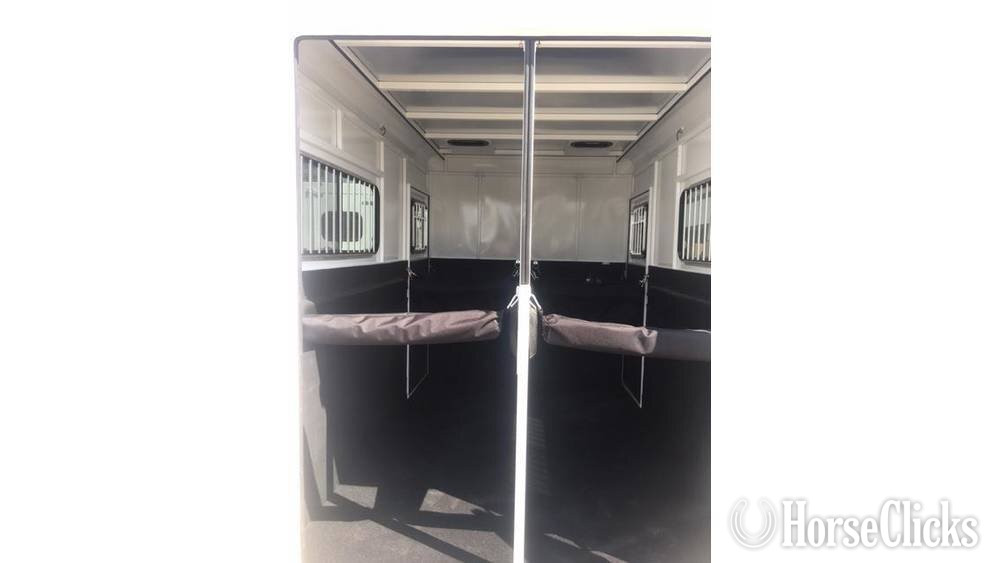 Trails West 2027 Manufacturing ROYALE PLUS 2  Horse Trailer - Horse Trailers