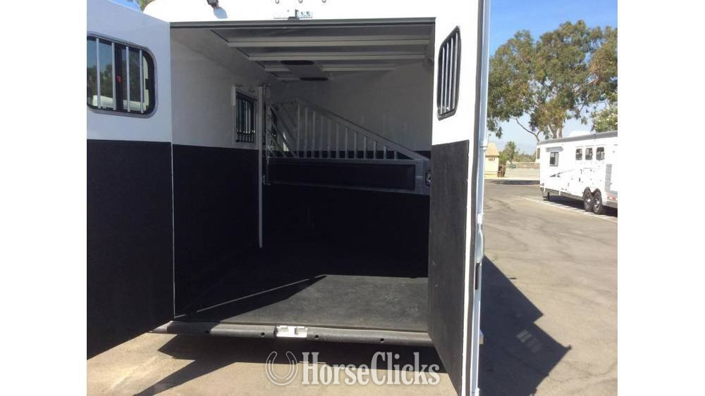 Trails West 2026 Manufacturing CLASSIC II   Horse Trailer