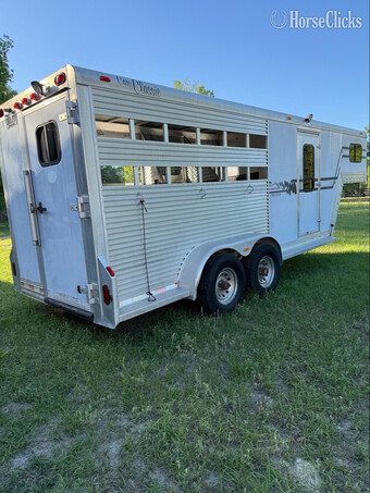 1997 Cato Classic Cruiser Bumper Pull Horse Trailer