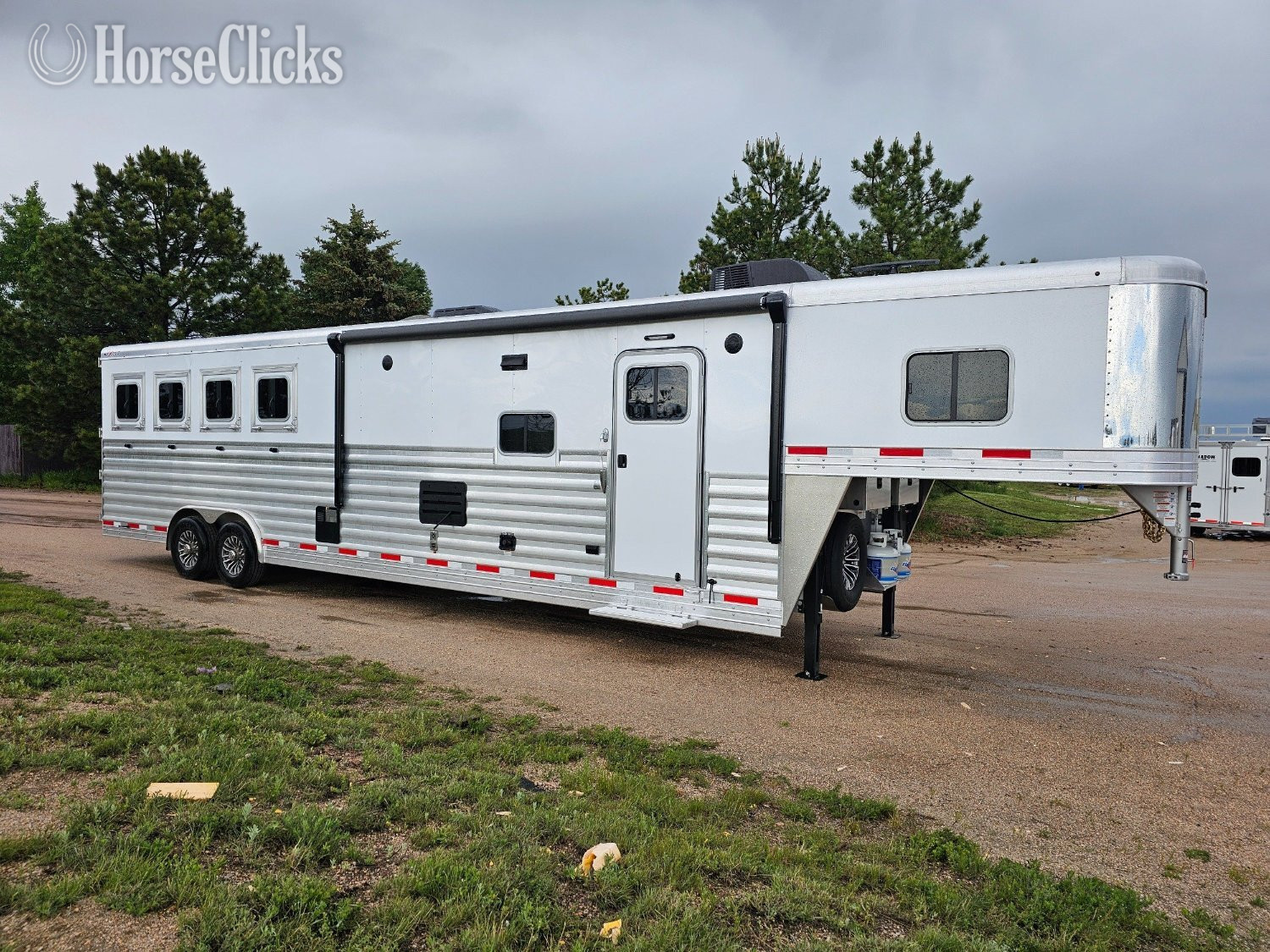 2025 Exiss Trailers Endeavor Gooseneck Horse Trailer
