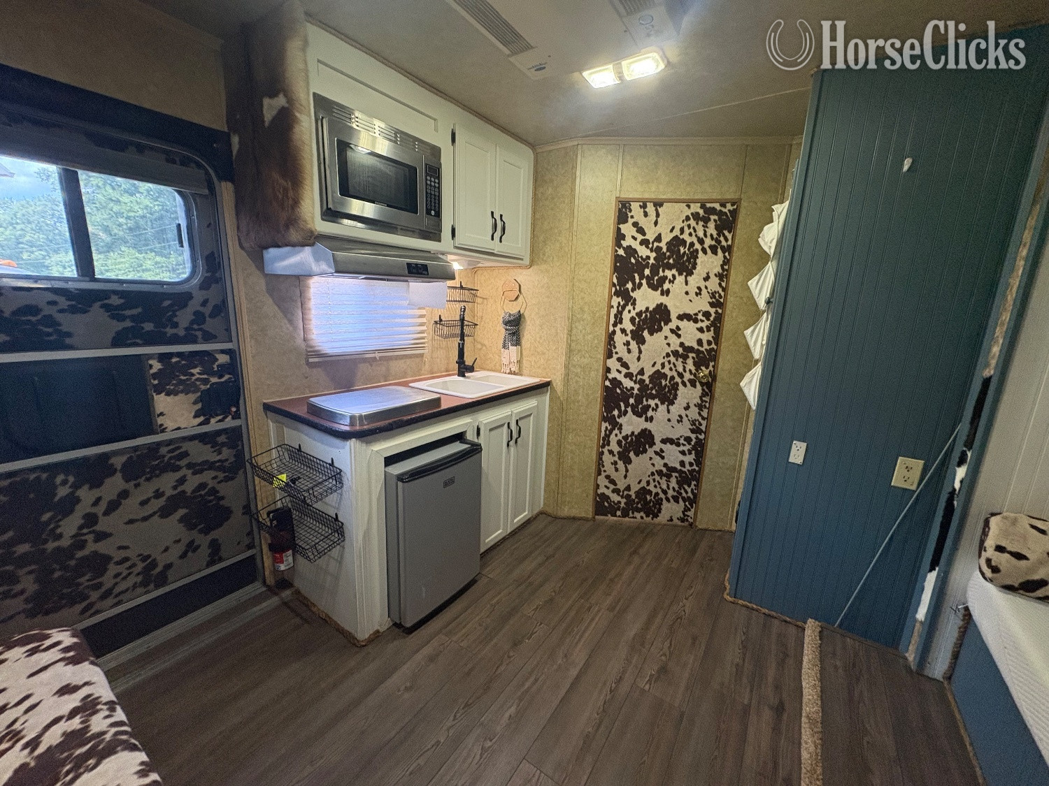 2006 Exiss Trailers XT-410 Gooseneck Horse Trailer - Horse Trailers