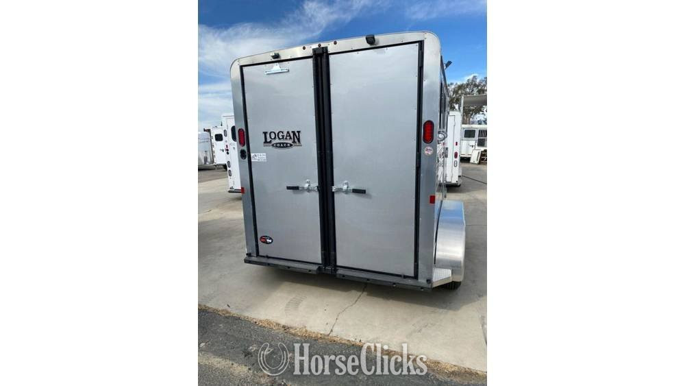 California Logan Coach 2026 BULLSEYE   Horse Trailer