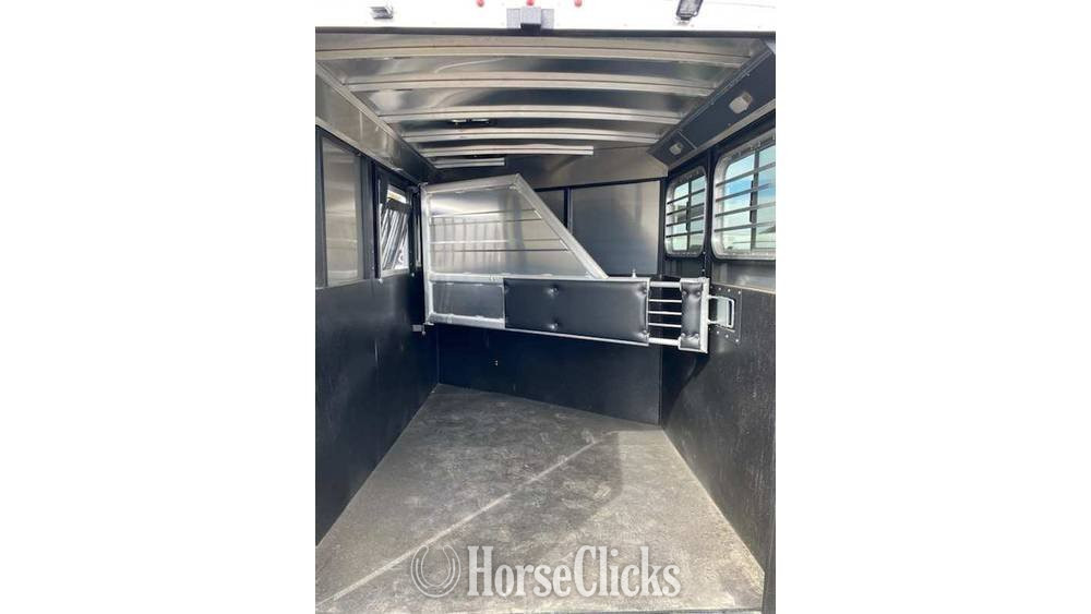Logan Coach 2026 BULLSEYE   Horse Trailer California
