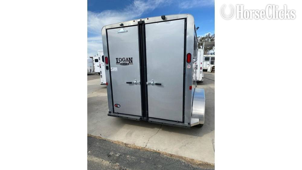 California Logan Coach 2026 BULLSEYE   Horse Trailer
