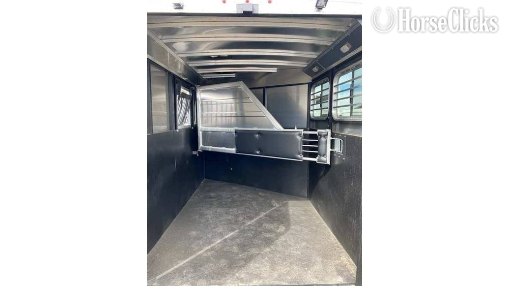Logan Coach 2026 BULLSEYE   Horse Trailer California