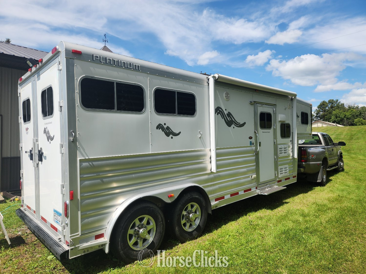 2016 Platinum Coach  Gooseneck Horse Trailer in Minnesota