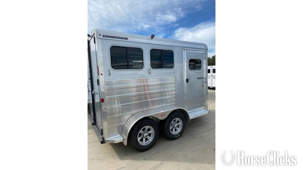 Logan Coach 2026 BULLSEYE   Horse Trailer