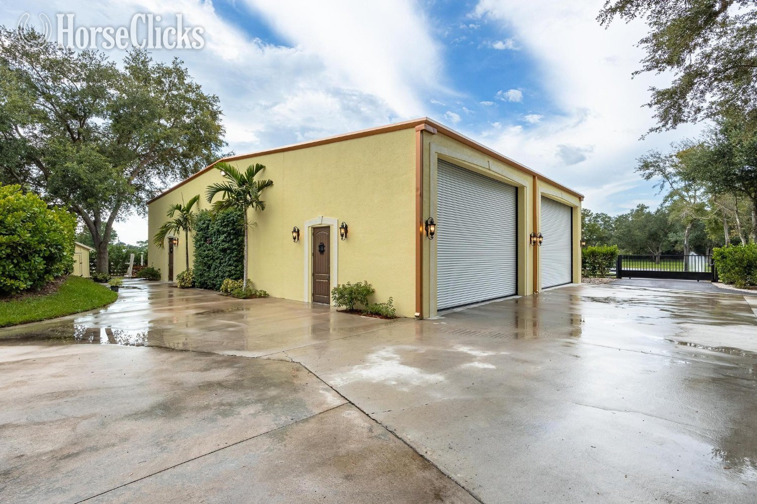 Florida Equestrian Facility Professional layout and Income producer!