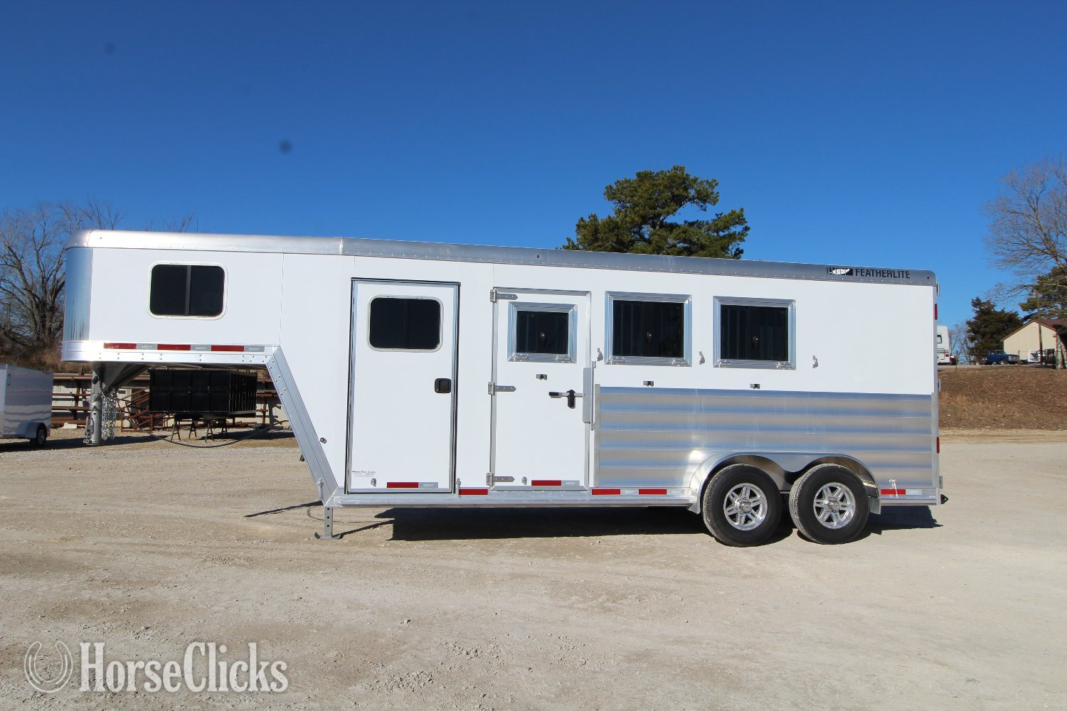 2025 Featherlite Trailers 9600 Gooseneck Horse Trailer in Missouri