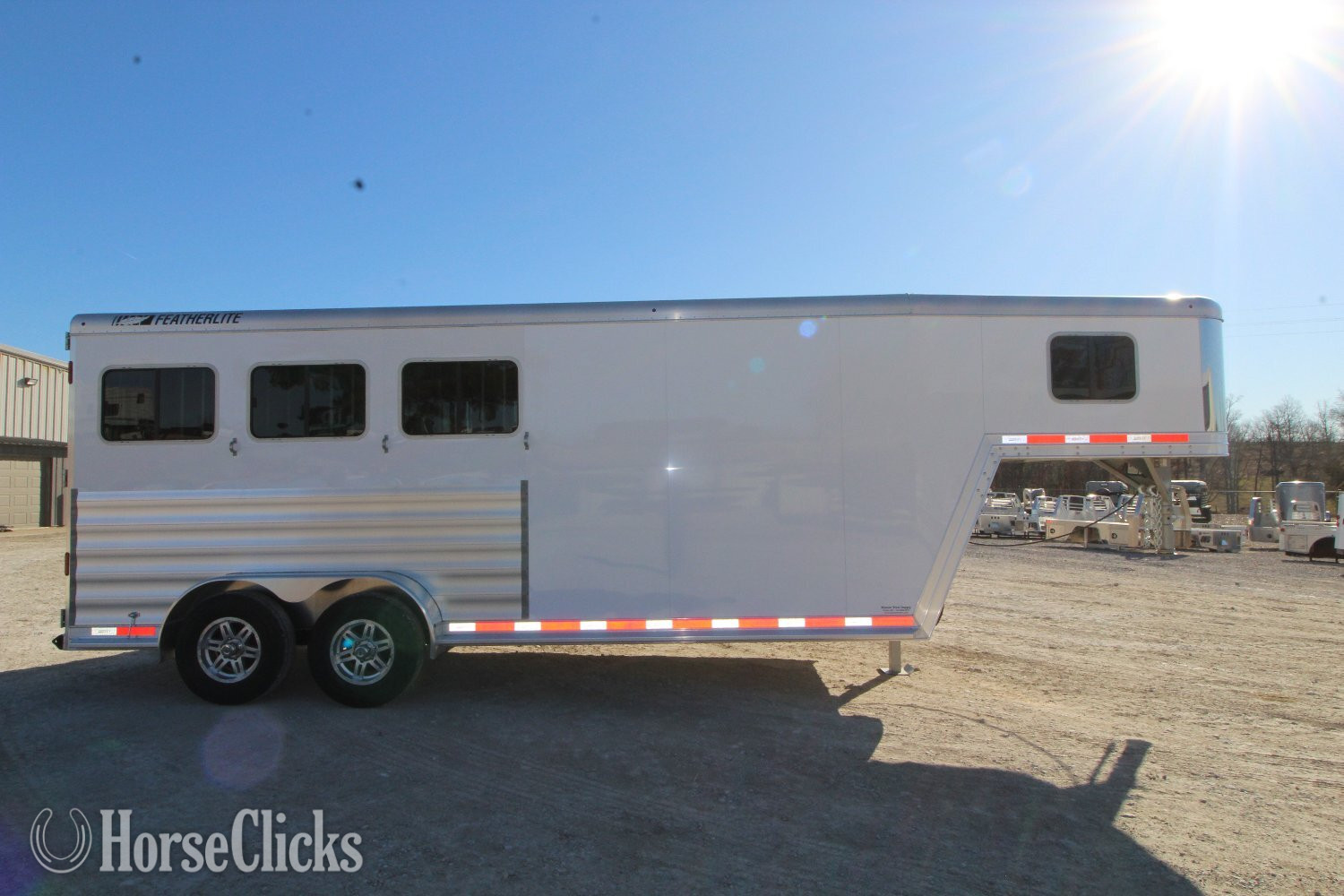 Missouri 2025 Featherlite Trailers 9600 Gooseneck Horse Trailer