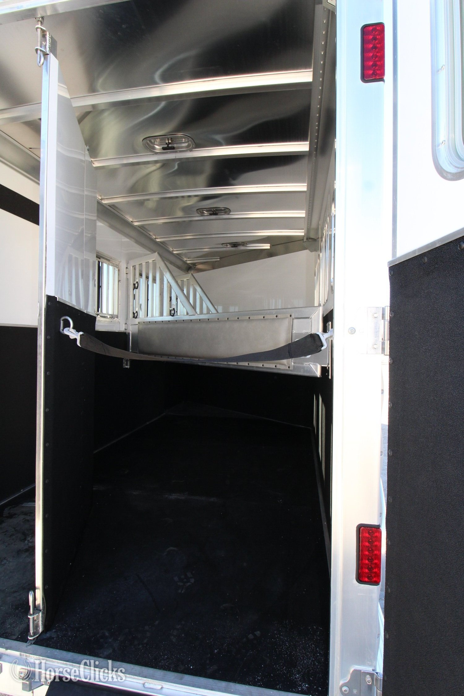 2025 Featherlite Trailers 9600 Gooseneck Horse Trailer Missouri