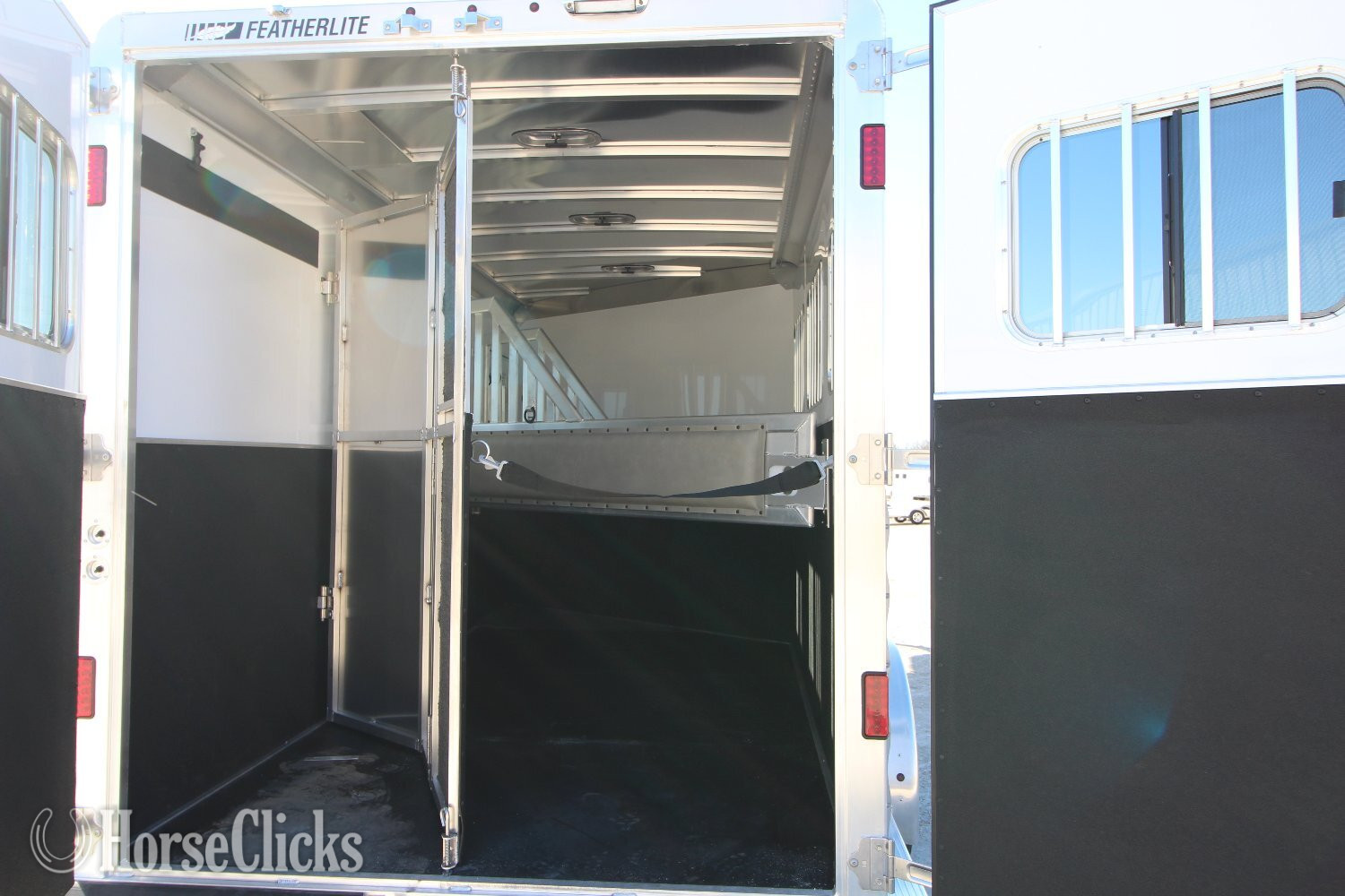 Horse Trailers - 2025 Featherlite Trailers 9600 Gooseneck Horse Trailer in Missouri