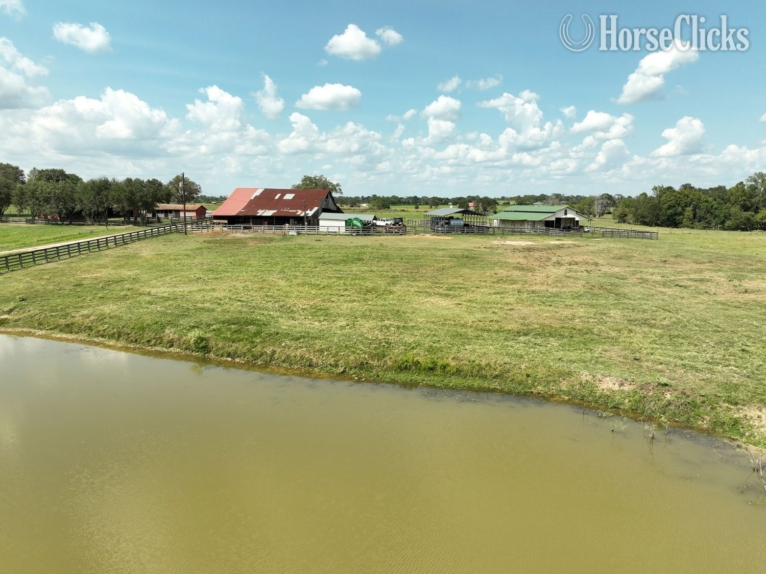 72 Acres with Barn & 2 Ponds in Texas